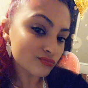 Meet your Posher, Raquel